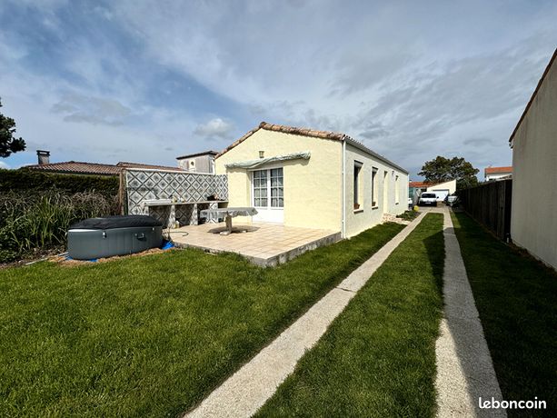 Belle maison à vaux sur mer