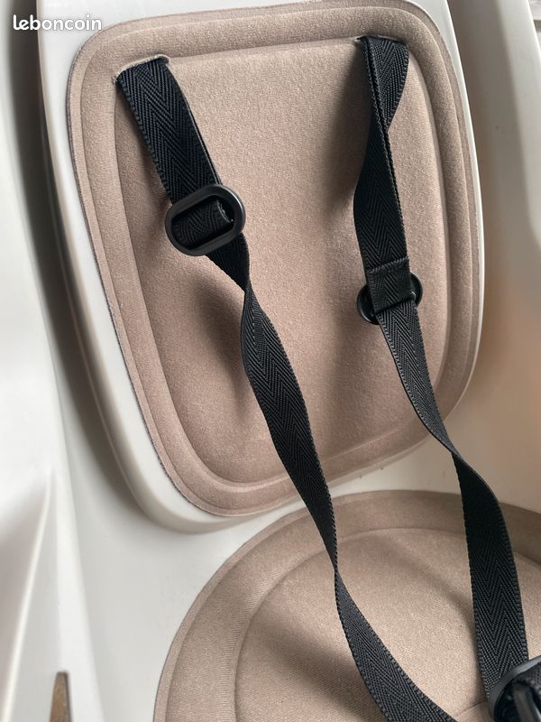 Installer un siège bébé sur un vélo cargo : Guide pratique – , le