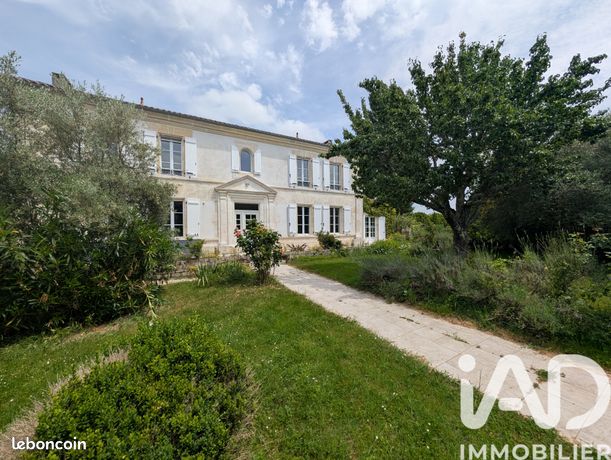 Propriété 8 pièces 298 m²