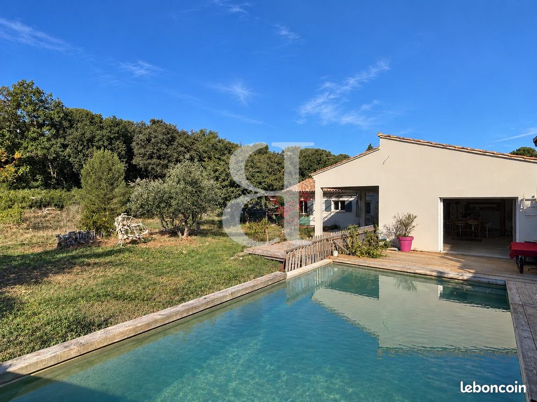 Maison 5 pièces 195 m² · à Uchaux · 195 m² · 426 000 €