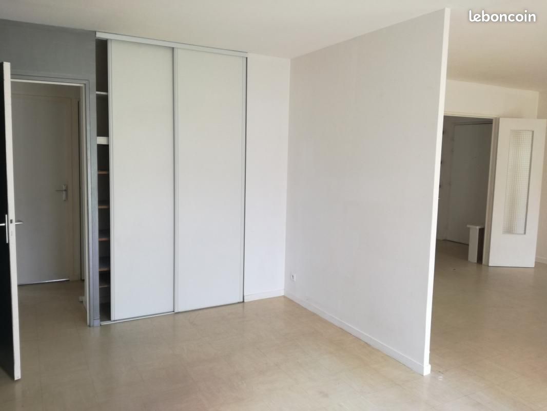 Appartement a louer bourges - 5 pièce(s) - 100 m2 - Surfyn