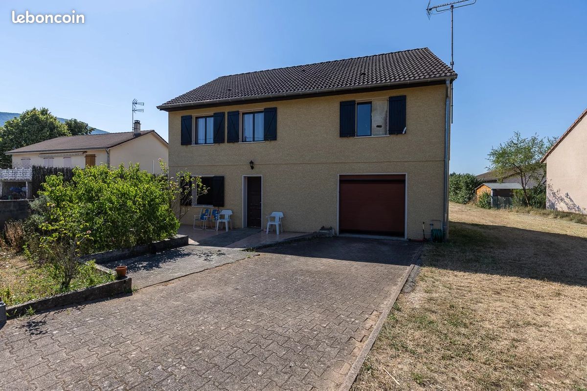 Maison 8 pièces 134 m² · à Serrières-de-Briord · 134 m² · 241 000 €