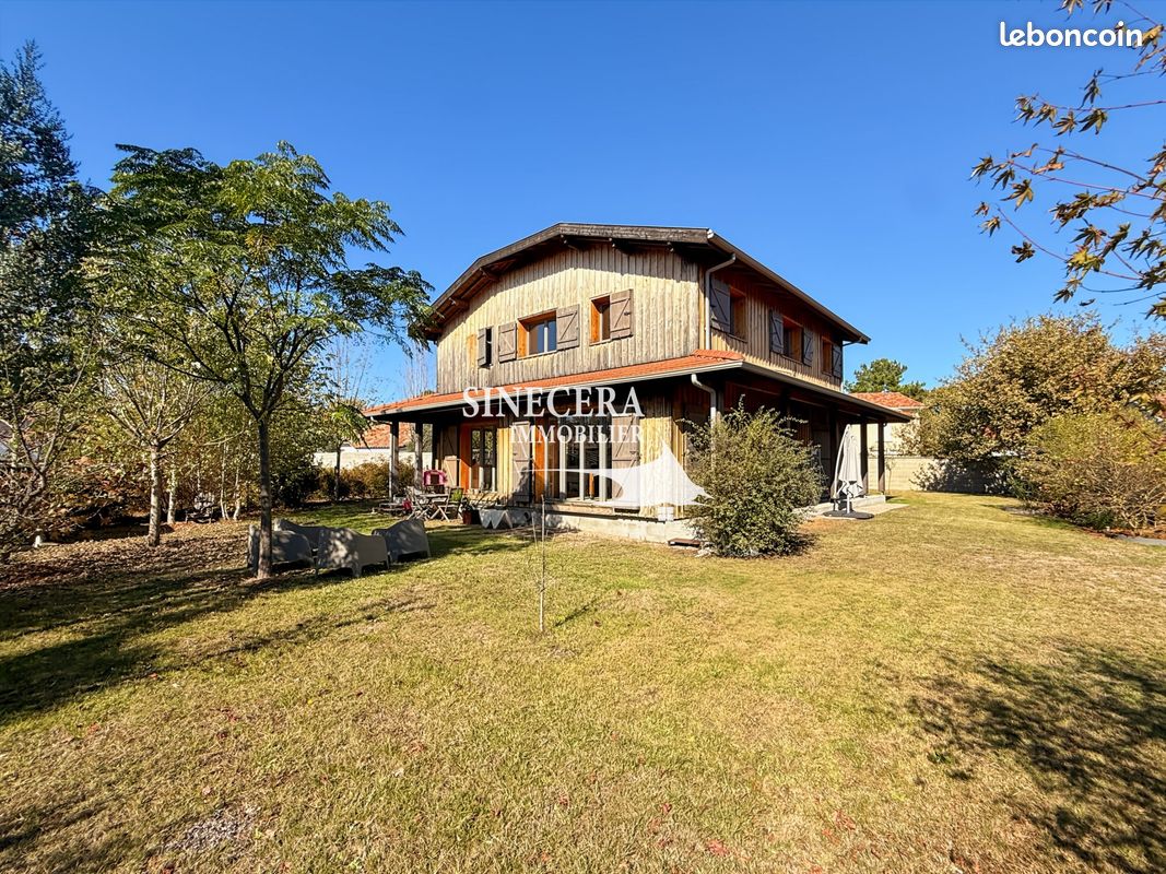 Maison 7 pièces 166 m² · à Parentis-en-Born · 166 m² · 549 000 €