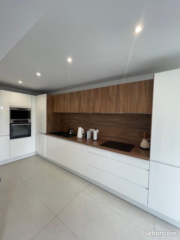 Appartement 3 pièces 73 m² · à Ferney-Voltaire · 73 m² · 1 900 €/mois