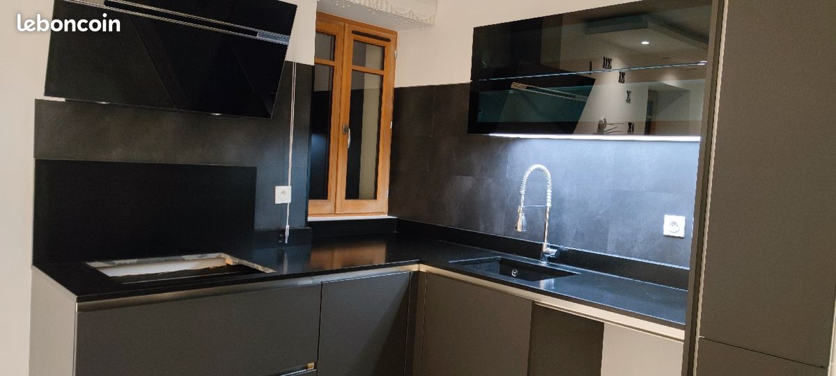 Cuisine Schmidt noire angle (image 5)