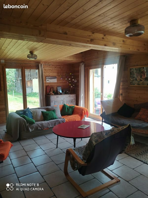 Maison type chalet au calme avec terrasses et jardins (image 5)
