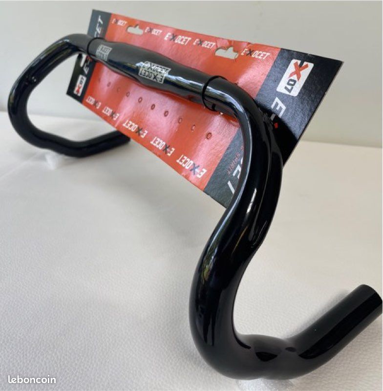 Cintre Carbone EXOCET Pour Route – Largeur 44 Cm / Potence 31.8 Mm – Neuf