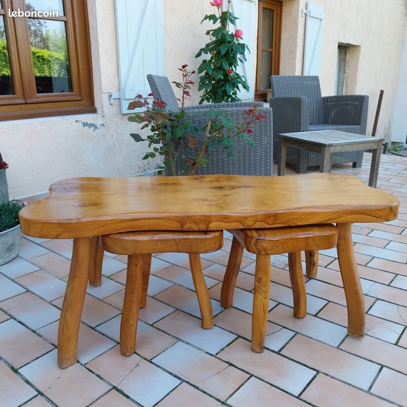 Table basse vintage en bois d'orme par Ercol, 1960