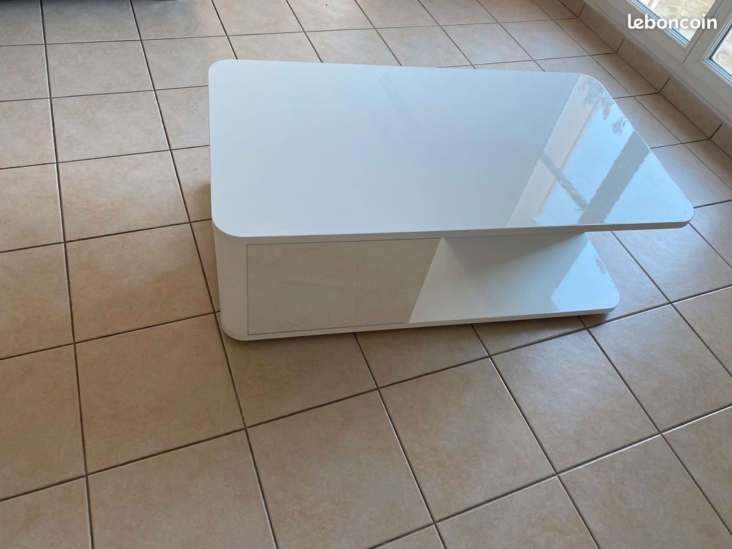 Table basse blanche (image 4)