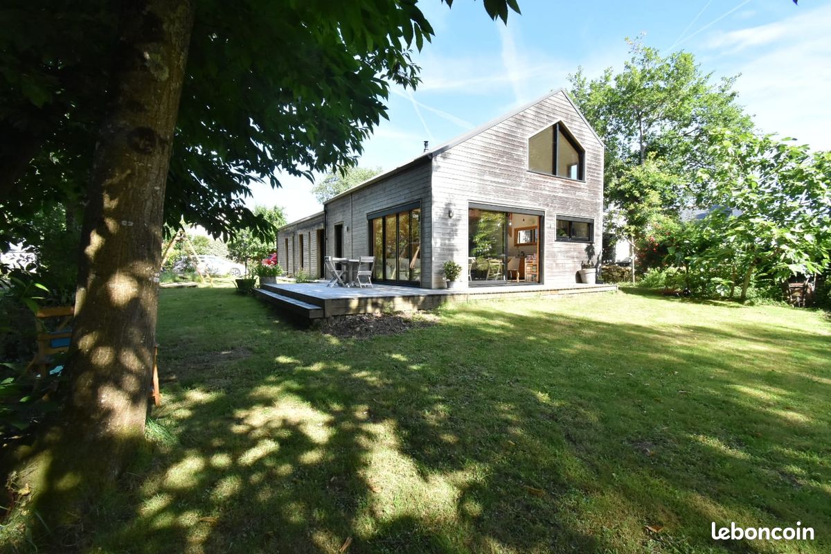 Maison 5 pièces 131 m² · à Vigneux-de-Bretagne · 131 m² · 420 000 €