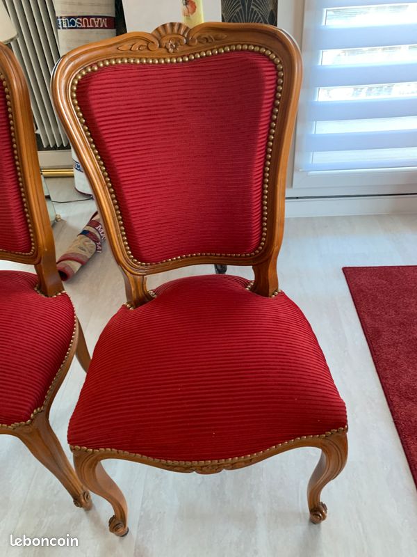 Vends salle à manger et banquettes (image 1)