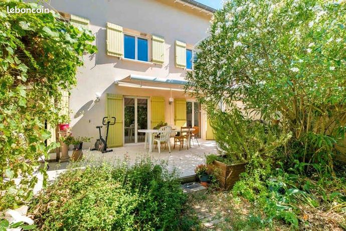 Maison 5 pièces 217 m² — 2