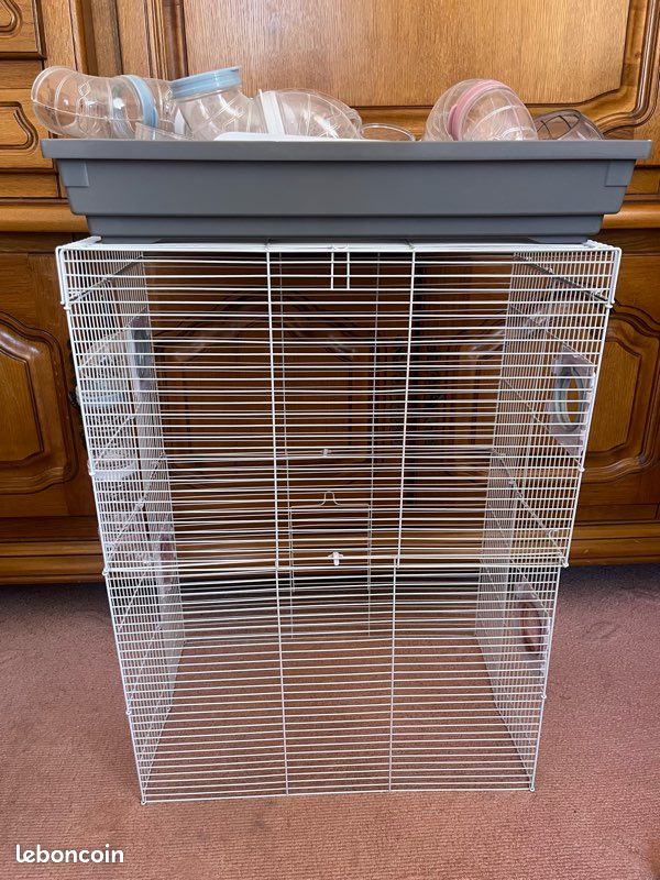 Cage (image 1)