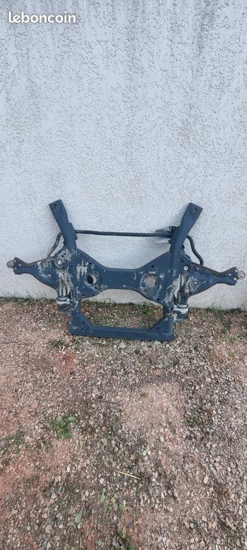Berceau moteur MERCEDES-BENZ VITO / Viano Van v6 W639 3.0l 2013 (image 1)