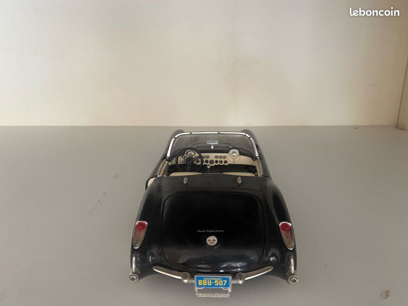 Chevrolet corvette 1957 cabriolet 1/18 Burago - Collection