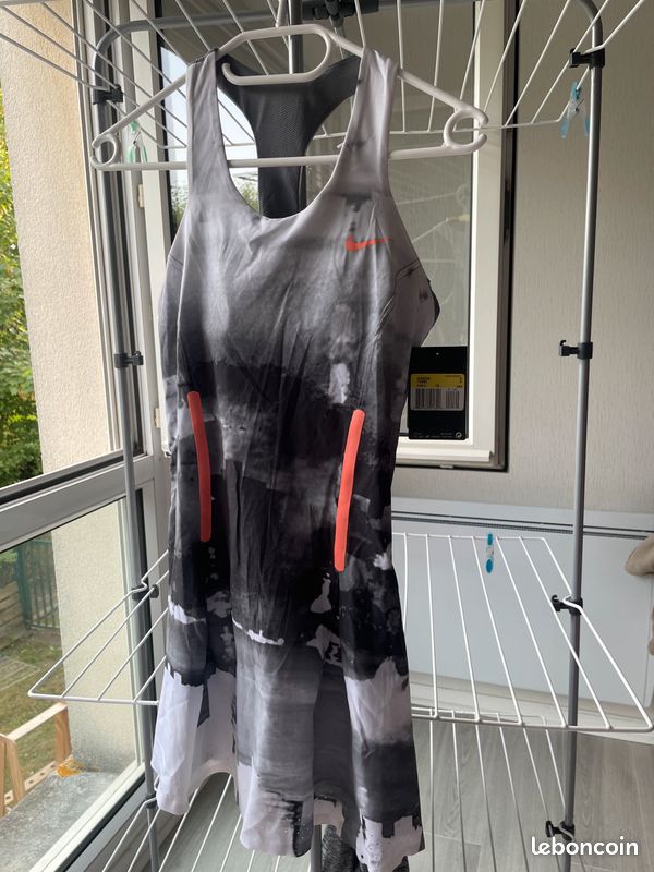 Robe neuve tennis Maria Sharapova (image 1)