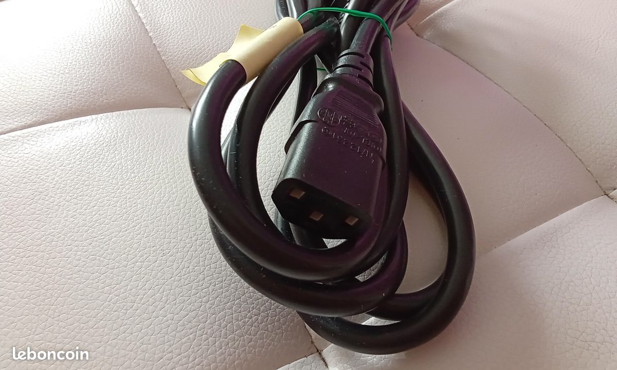 Câble d'alimentation noir 2m40 (image 2)