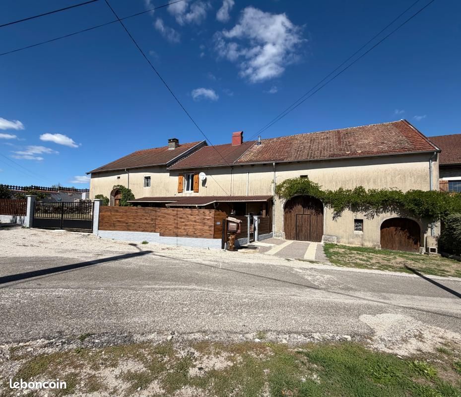 Maison 4 pièces 110 m² · à Charcier · 110 m² · 219 900 €