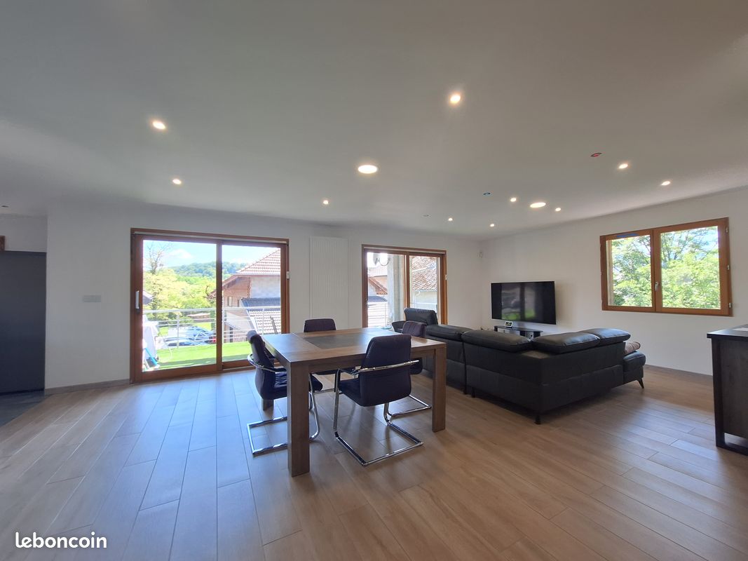 Maison 7 pièces 210 m² · à Hauteville-sur-Fier · 210 m² · 418 000 €