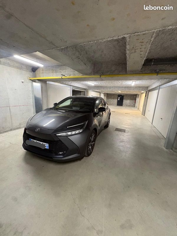 Toyota C-HR Hybrid 1.8 140 ch – 2024 (image 2)