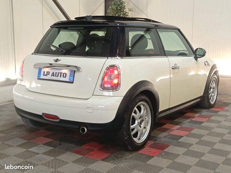đ PROMOTION đ Mini Cooper Diesel âœïž â
Toit ouvrant Panoramique - SiĂšges chauffants đ„ â
ContrÎle technique Ok - Reprise possible de votre véhicule (image 2)