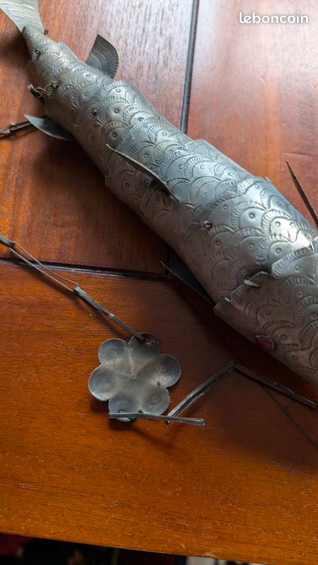 ANCIEN POISSON ARTICULÉ en métal argenté, yeux en nacre EUR 70,00
