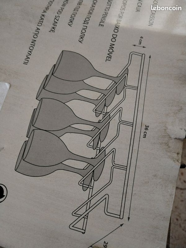 Porte verre suspendu (image 2)