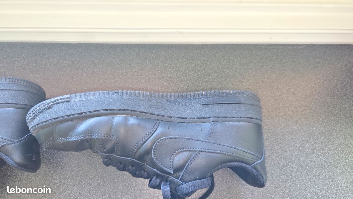 AirForce 1 Noir Femme (image 3)