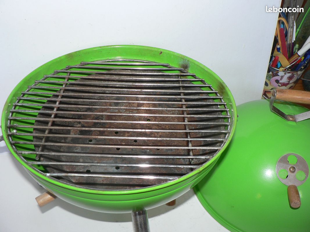 Petit barbecue boule vert pomme – compact, décoratif – très bon état (image 2)
