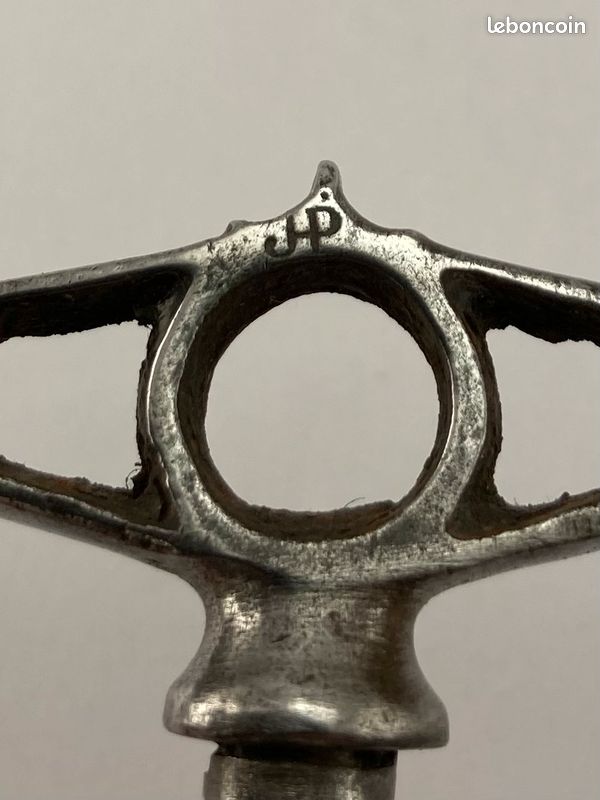 Recherche tout objet ou documents marqués PERILLE. JP (image 20)