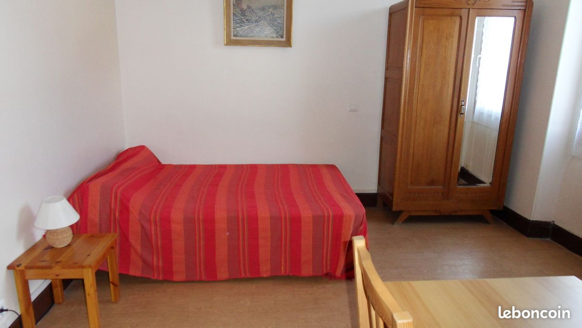 Appartement 1 pièce 18 m² · à Mont Lozère Et Goulet · 18 m² · 400 €/mois