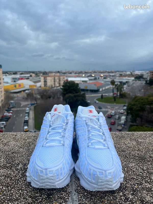 Chaussure Nike Shox T/L Blanc (image 3)