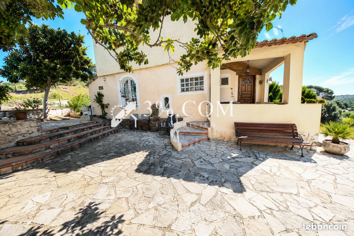 Maison 6 pièces 100 m² · à Saint-Raphaël · 100 m² · 570 000 €