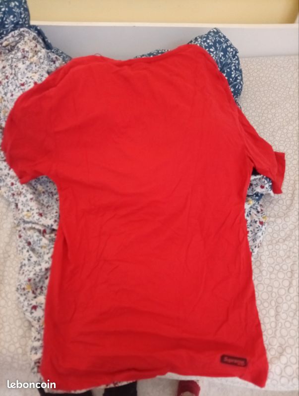 Tee shirt suprême (image 2)