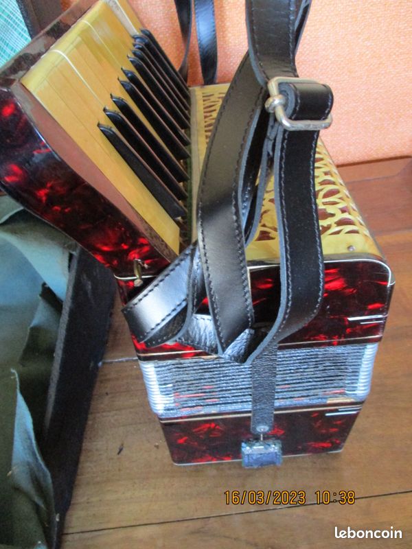 Ancien accordéon de piano ADLER PERFEKTA rouge (image 4)