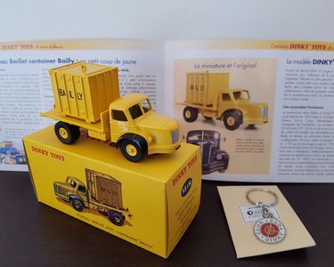 Dinky toys Atlas Berliet container jaune - Collection