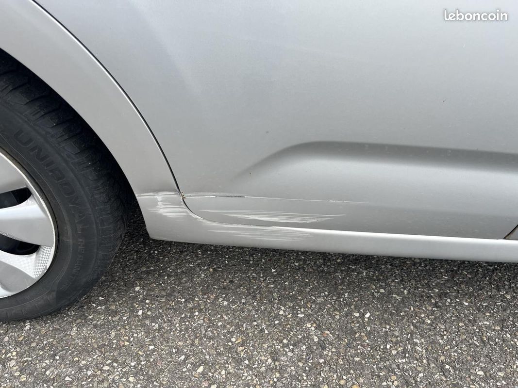 CITROEN C3 1.4 HDi FAP - 70 - Confort - CAR PLAY - REGULATEUR - SUIVI - TURBO-DISTRI- EMBRAYAGE-OK (image 28)