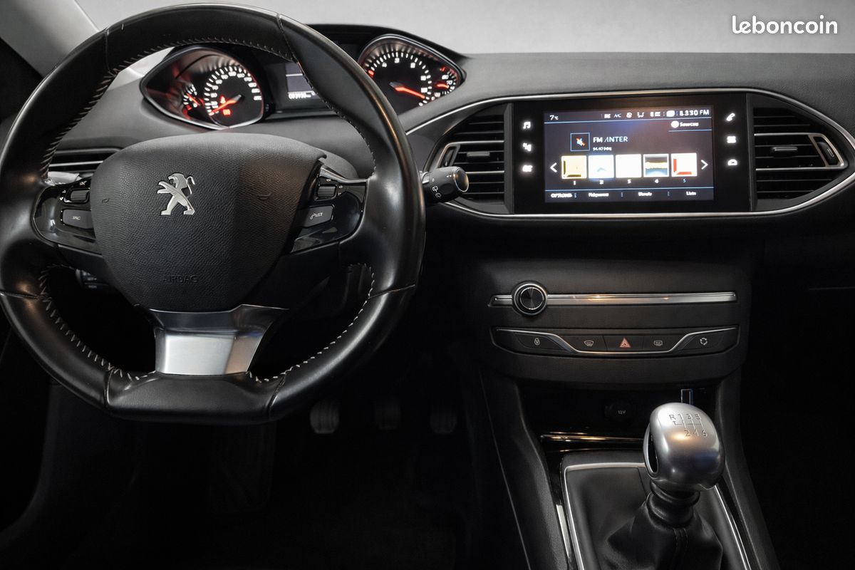 Peugeot 308 1.5 Blue HDI 130 CV (image 3)