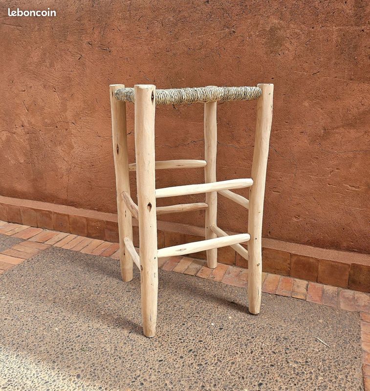 Tabouret de bar marocain sans dossier avec cordon en feuilles de palmier (image 3)
