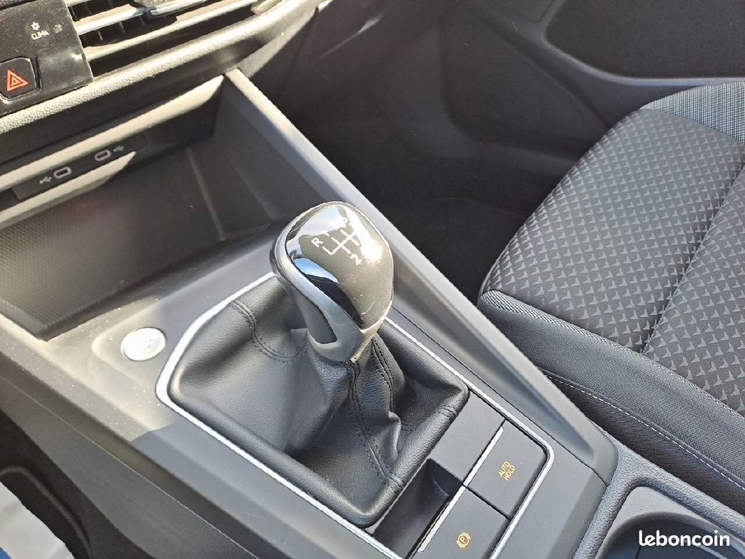 VOLKSWAGEN Golf 1.0 TSI OPF 110 BVM6 Active (image 15)