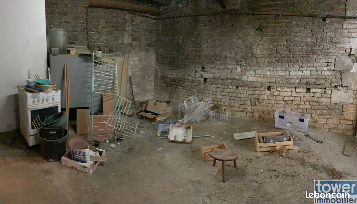 Maison 3 pièces 120 m² · à Cressé · 120 m² · 71 000 €