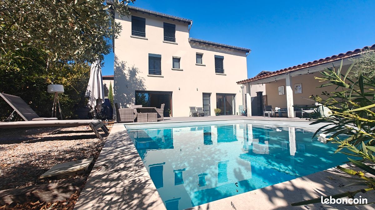 Maison 6 pièces 175 m² · à Grézieu-la-Varenne · 175 m² · 790 000 €