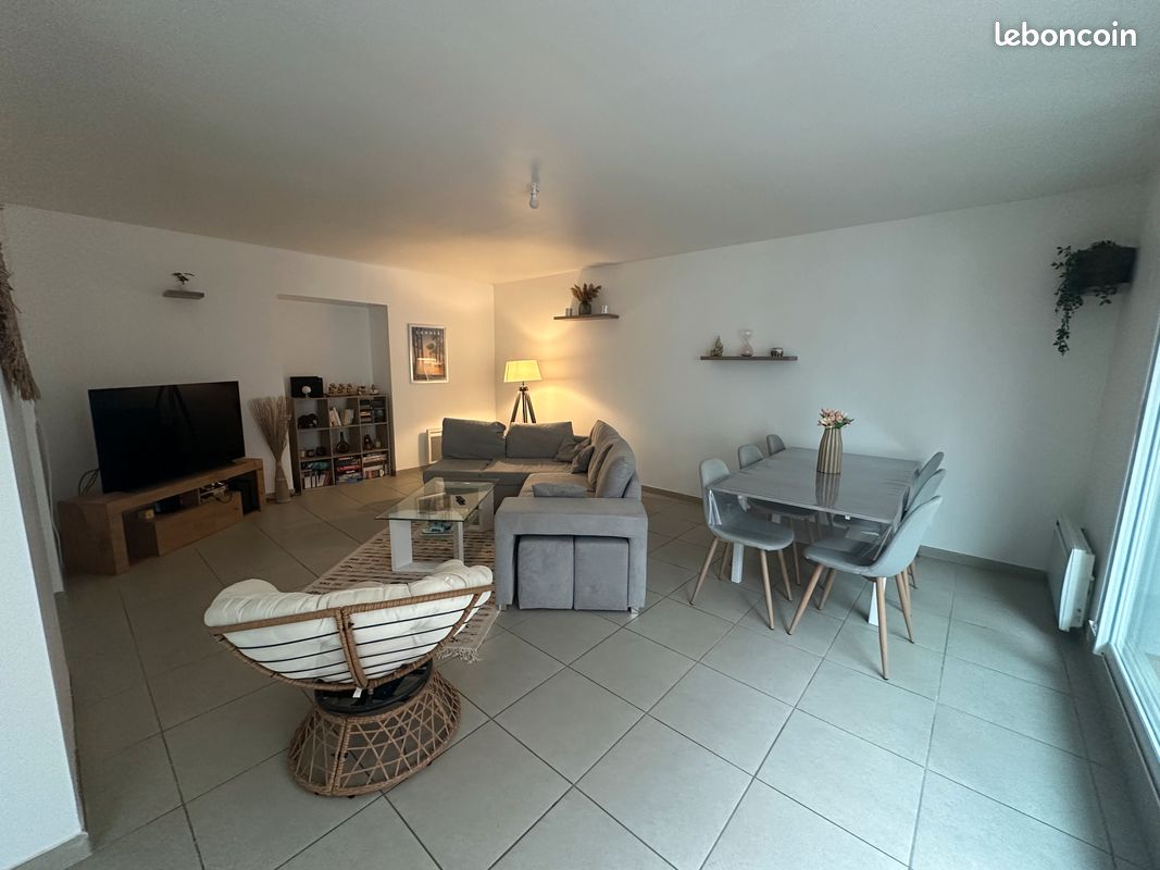 Appartement 3 pièces 91 m² · à Oloron-Sainte-Marie · 91 m² · 650 €/mois