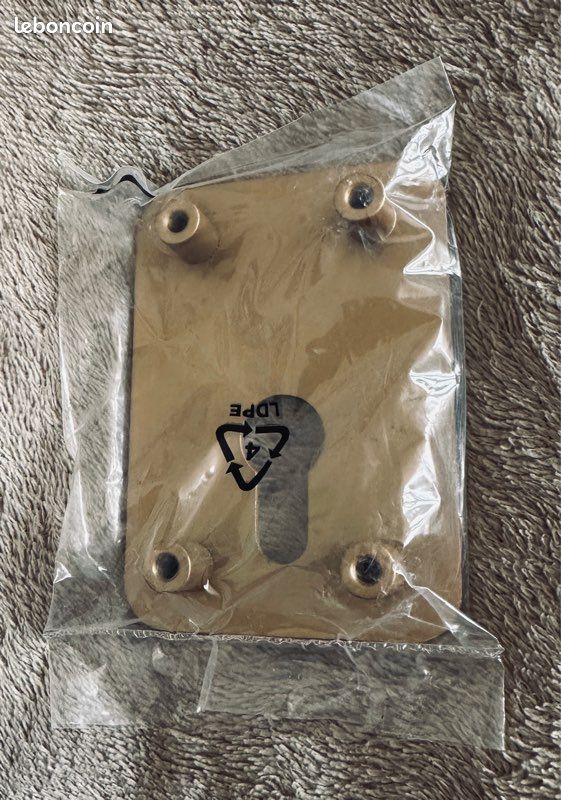 Contre-plaque pour verrou européen (image 3)