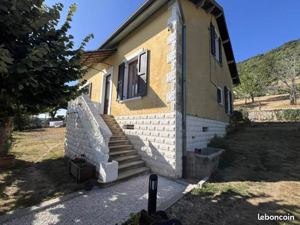 Maison 4 pièces 183 m²