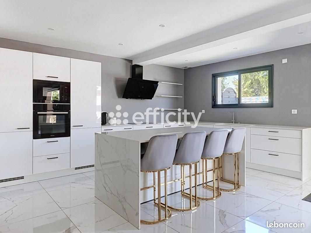 Maison 7 pièces 182 m² · à Ballan-Miré · 182 m² · 480 000 €