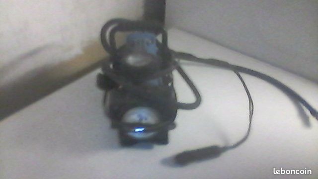 Petit compresseur de voiture avec lampe (image 3)