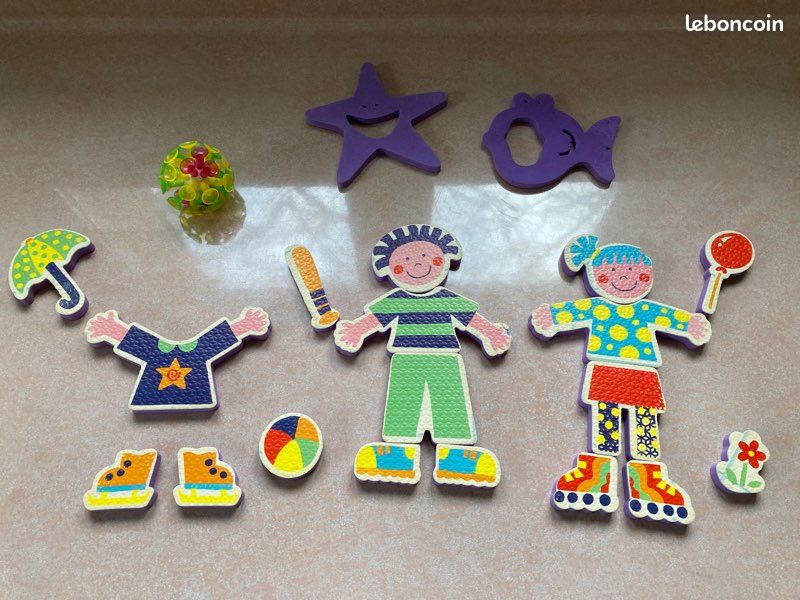 Jouets de bain pour bébé - ventouse - personnages à composer à coller sur carrelage (image 1)