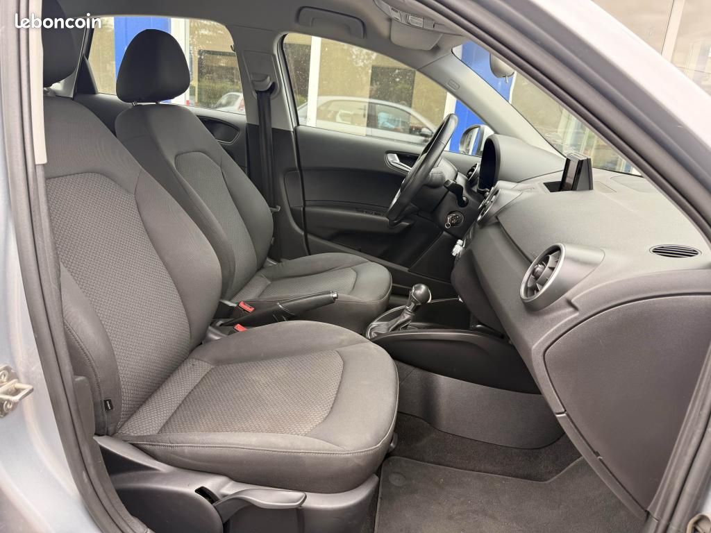 AUDI A1 Sportback 1.6 TDi - 116 - BV S-Tronic Ambiente (image 15)