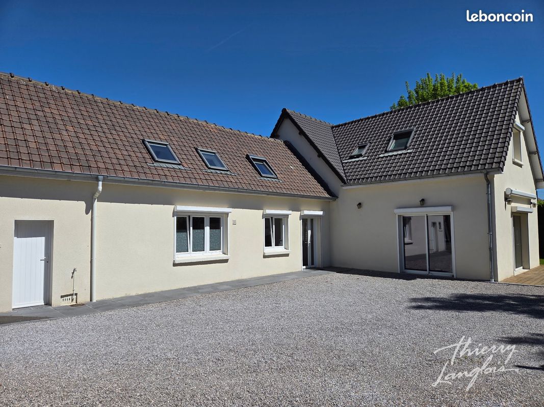 Maison 7 pièces 164 m² · à Sainghin-en-Mélantois · 164 m² · 463 000 €